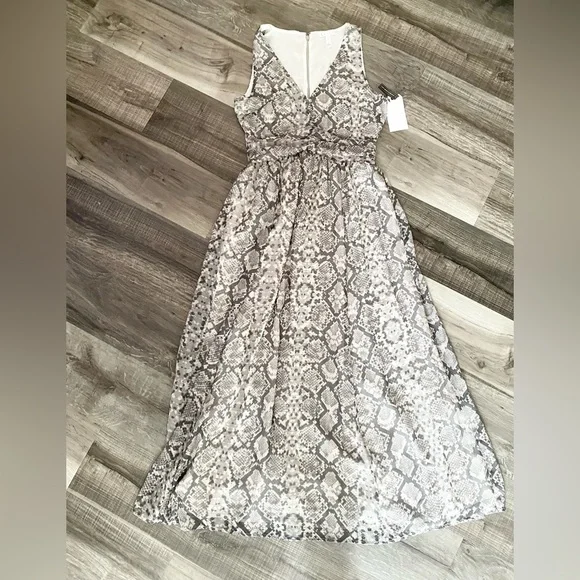 NWT Leith Gray Light Pink Snake Print Sleeveless Women's Maxi Dress Size Small - Picture 9 of 10